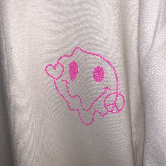 NEW! “A Dime Short” oversized tee - Picture 7 of 11